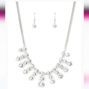 Celebrity Couture White Necklace Bling Fashion Jewelry